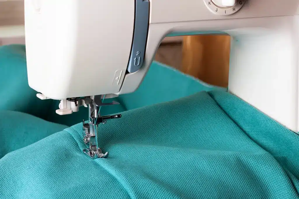 toptan hoodie-dikim ve kumaş detayları